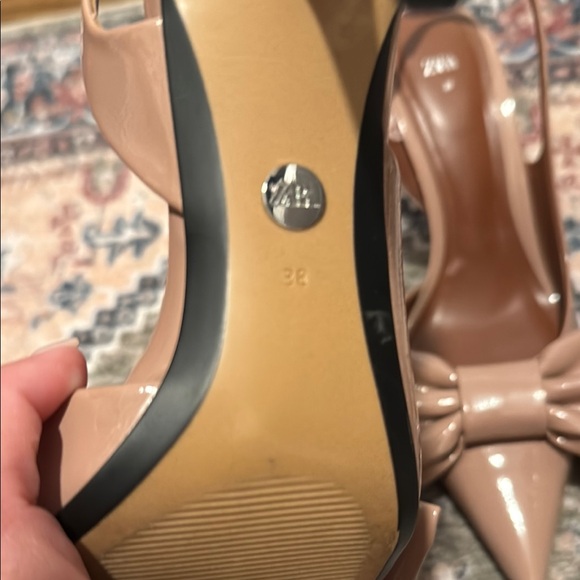 Zara Women's Nude Bow Heels - Picture 4 of 6